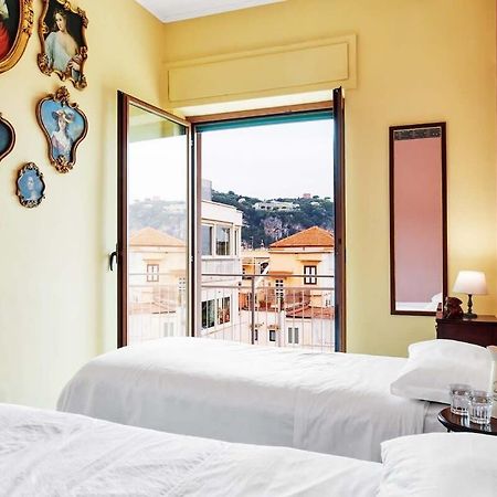 شقة La Musica In The Heart Of Sorrento, 100 M From Station المظهر الخارجي الصورة