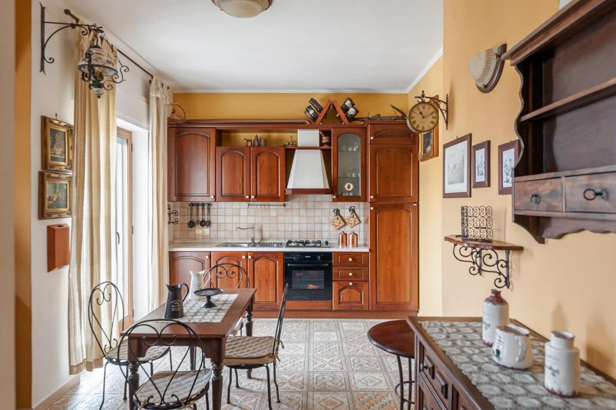 شقة La Musica In The Heart Of Sorrento, 100 M From Station المظهر الخارجي الصورة